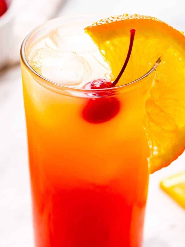 Tequila-Sunrise-Cocktail